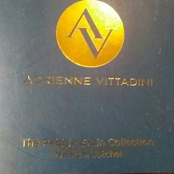 Adrienne Vittadini Handbag - Picture 3 of 5